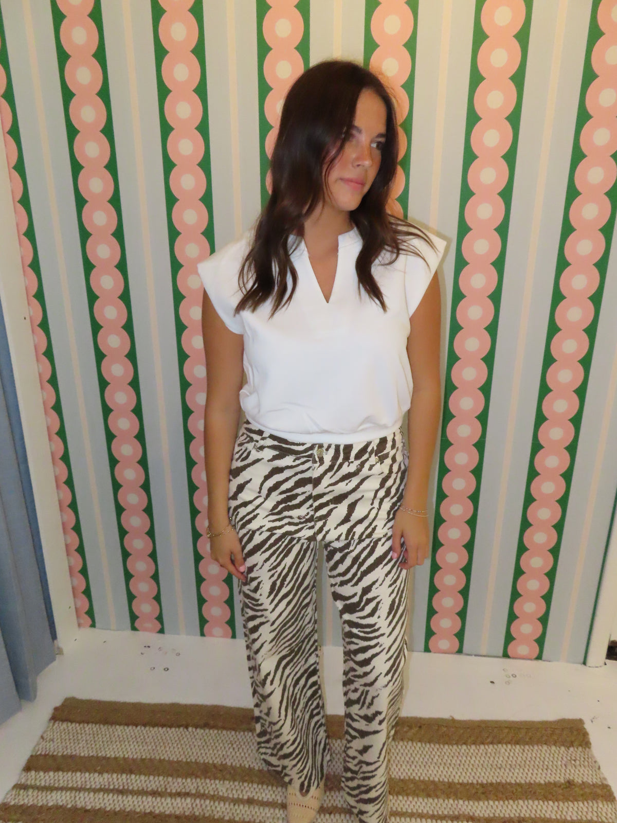 Round V Neck Sleeveless Everyday Top