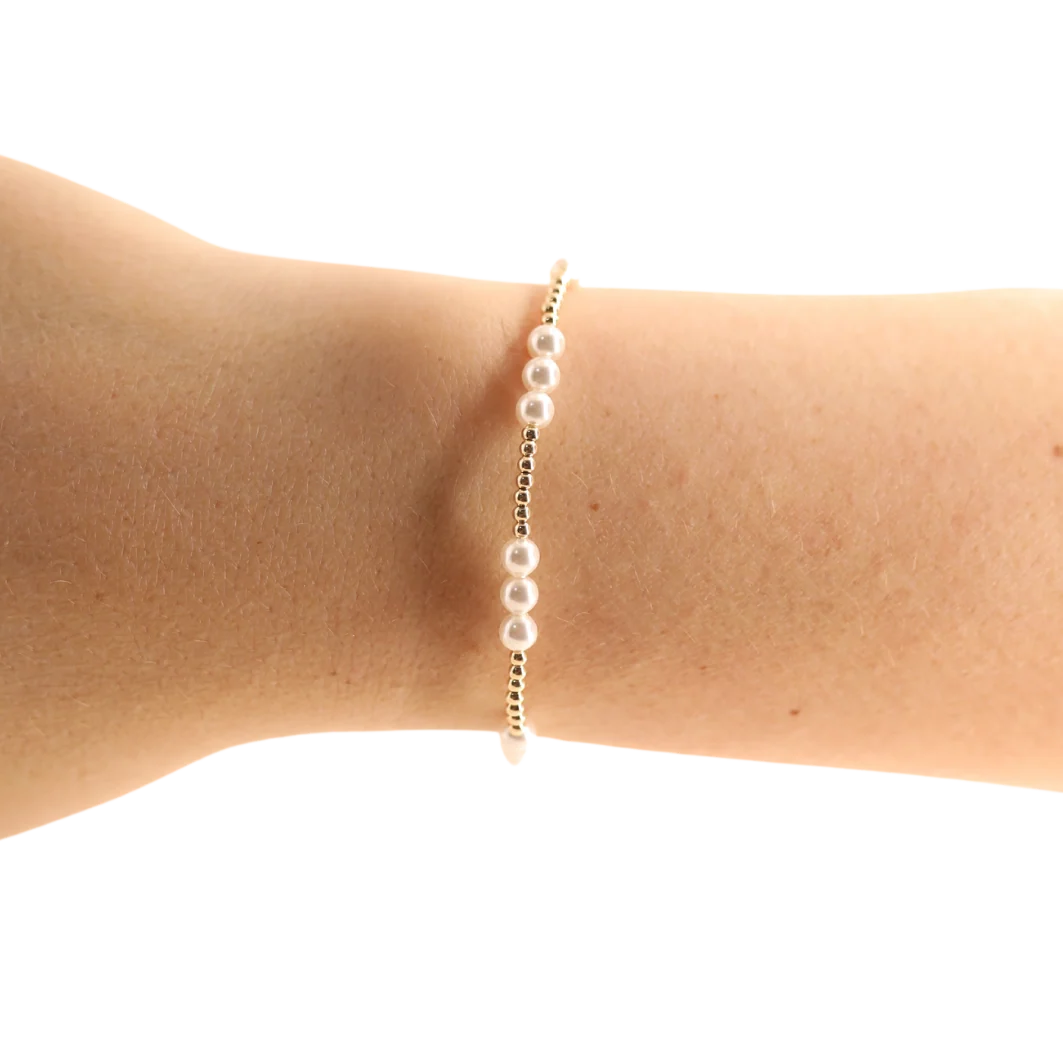 ILY Pearl Bracelet in Gold